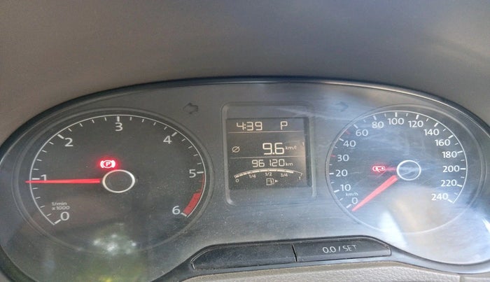 2015 Volkswagen Vento HIGHLINE 1.5 AT, Diesel, Automatic, 96,120 km, interior