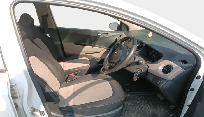 2017 Hyundai Grand i10 SPORTZ (O) AT 1.2 KAPPA VTVT, Petrol, Automatic, 39,241 km, interior