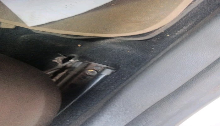 2011 Skoda Yeti AMBITION 2.0 TDI CR 4X4, Diesel, Manual, 1,89,447 km, interior