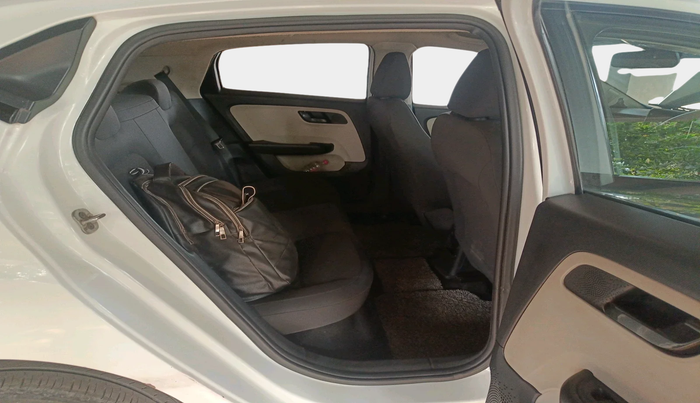 2022 Tata ALTROZ XT DIESEL, Diesel, Manual, 89,122 km, interior