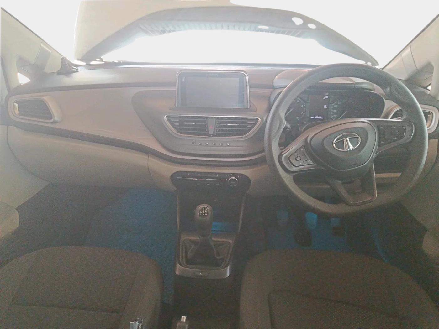 2022 Tata ALTROZ XT DIESEL, Diesel, Manual, 89,122 km, interior