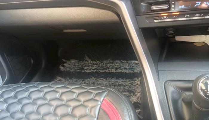 2024 Maruti BREZZA VXI S-CNG, Petrol, Manual, 13,304 km, interior