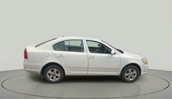 2011 Skoda Laura ELEGANCE 2.0 TDI CR AT, Diesel, Automatic, 2,26,661 km, exterior