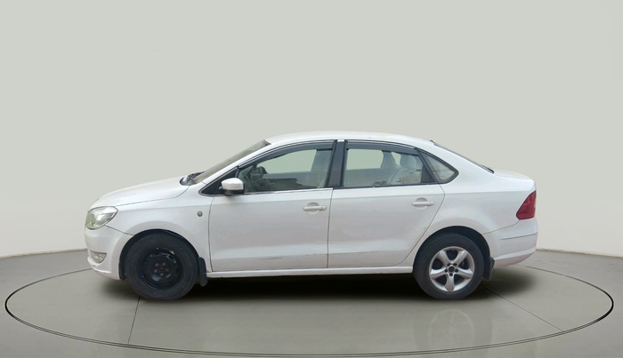 2014 Skoda Rapid ELEGANCE 1.6 TDI CR MT, Diesel, Manual, 94,732 km, exterior