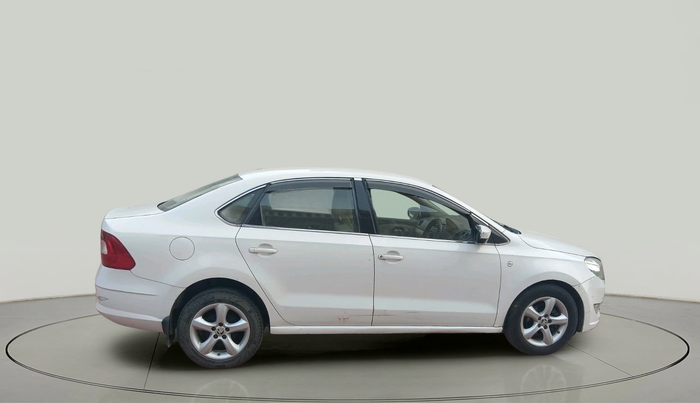 2014 Skoda Rapid ELEGANCE 1.6 TDI CR MT, Diesel, Manual, 94,732 km, exterior