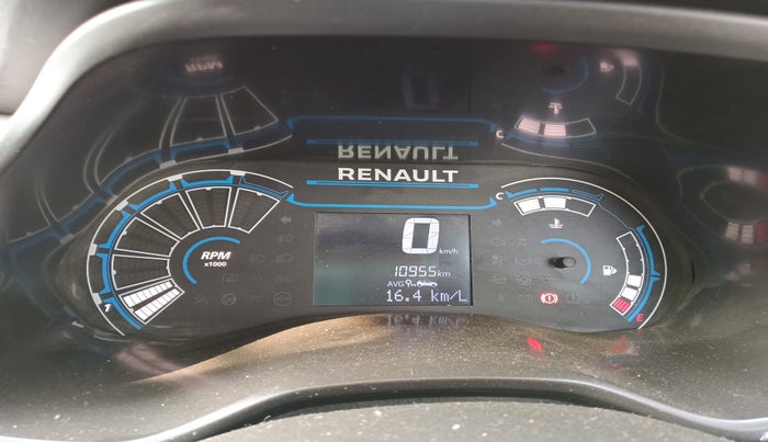 2022 Renault TRIBER RXZ, Petrol, Manual, 10,955 km, interior