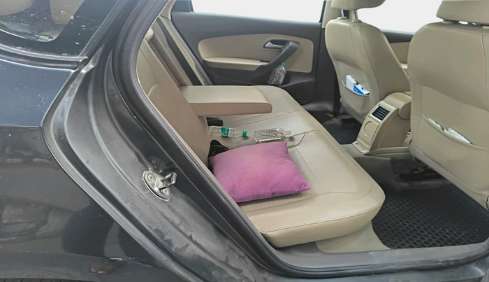 2016 Volkswagen Vento HIGHLINE 1.5 AT, Diesel, Automatic, 1,13,288 km, interior