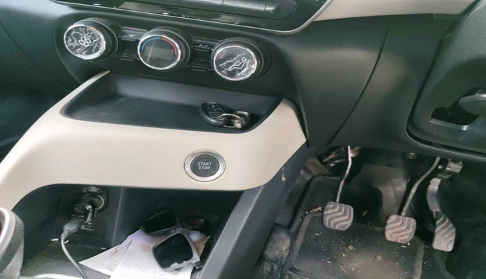 2021 Nissan MAGNITE XV MT, Petrol, Manual, 46,697 km, interior