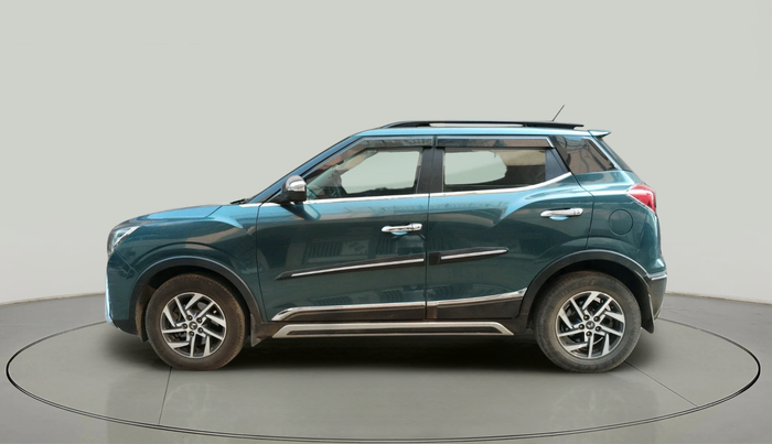 2022 Mahindra XUV300 W8 (O) 1.2 PETROL AMT, Petrol, Automatic, 35,873 km, exterior
