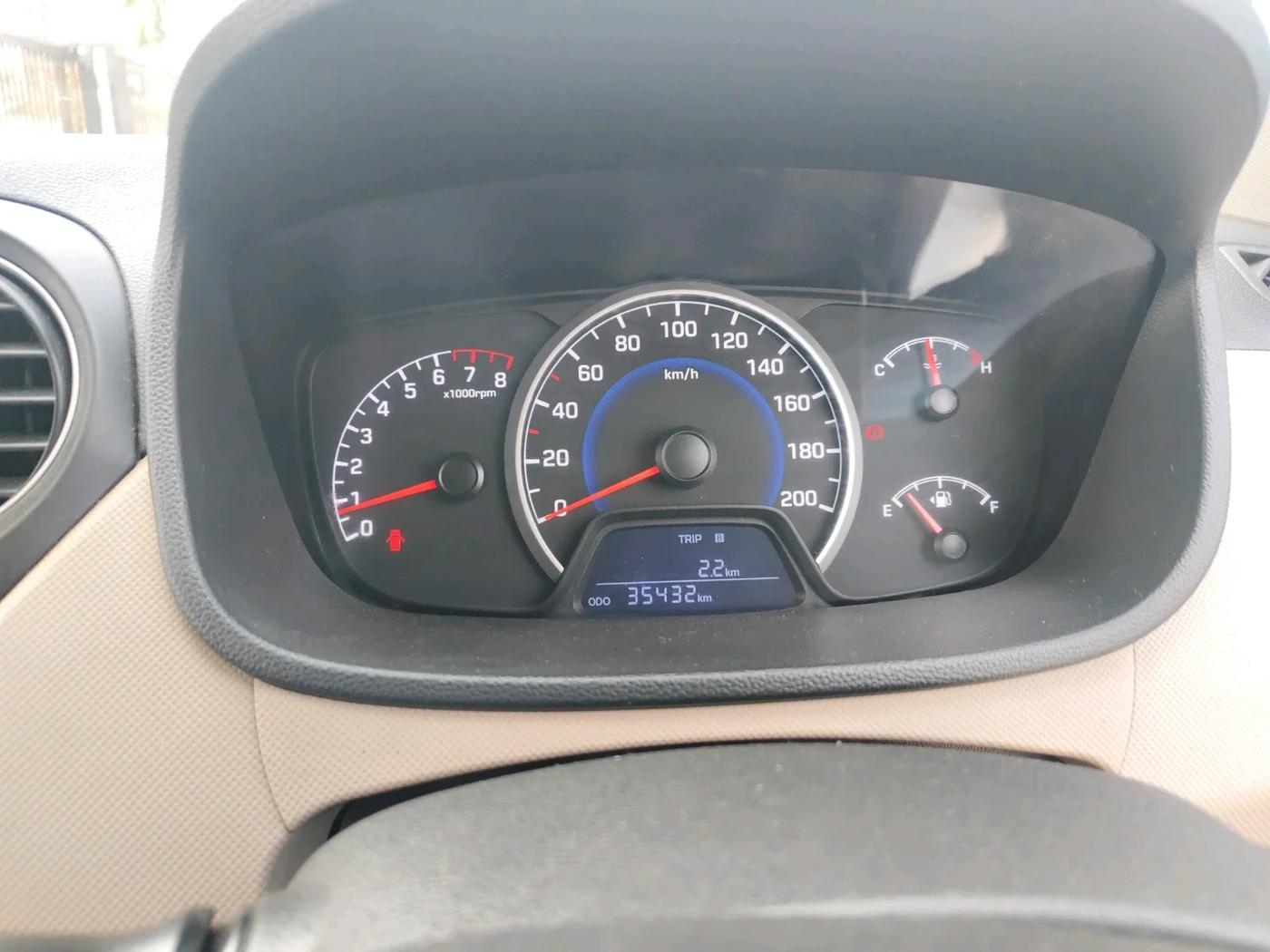 2019 Hyundai Grand i10 SPORTZ 1.2 KAPPA VTVT, Petrol, Manual, 35,432 km, interior
