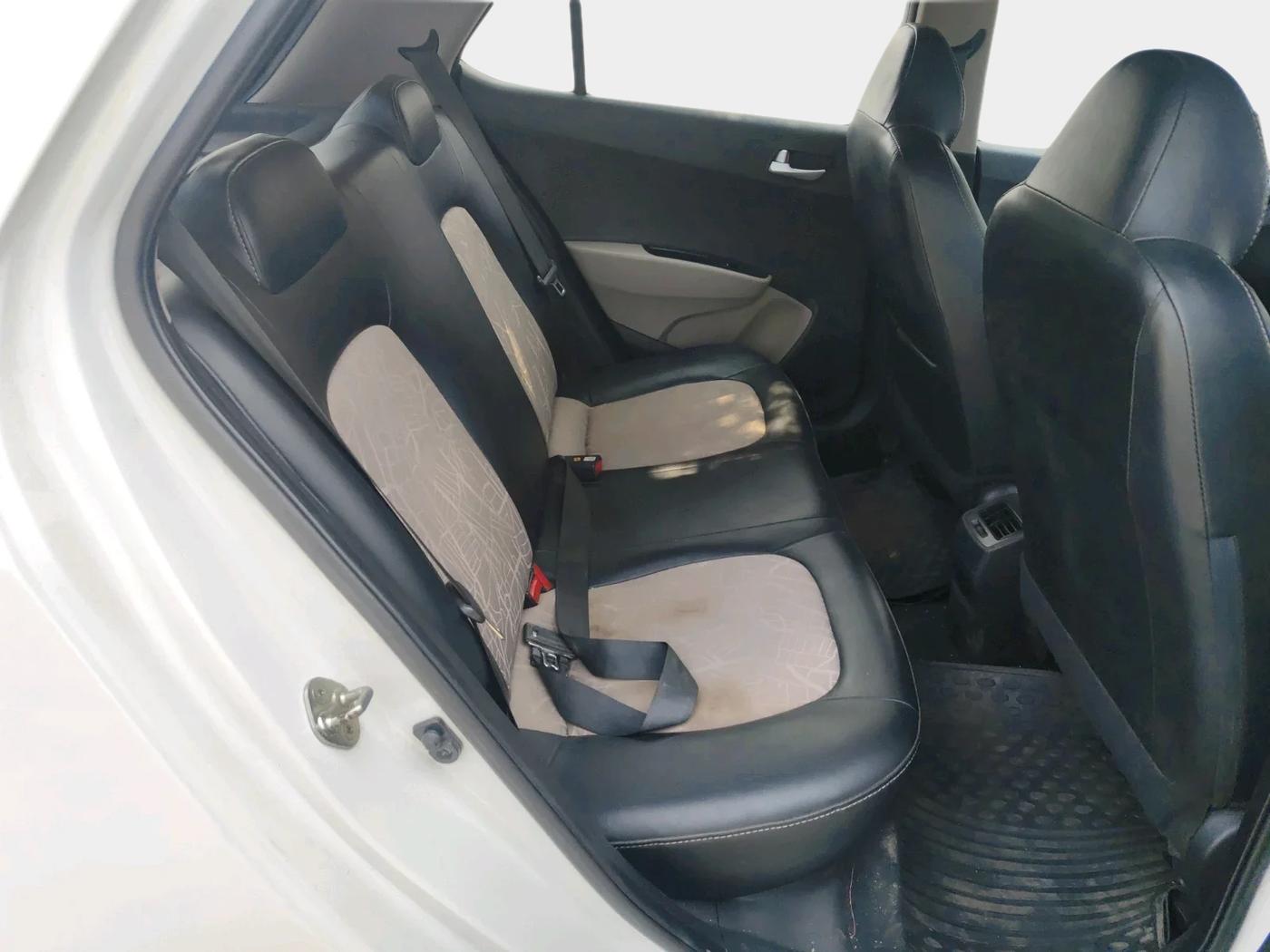 2019 Hyundai Grand i10 SPORTZ 1.2 KAPPA VTVT, Petrol, Manual, 35,432 km, interior