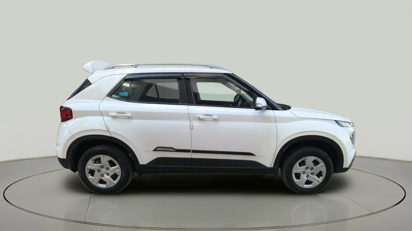 2022 Hyundai VENUE S+ 1.2, Petrol, Manual, 63,169 km, exterior