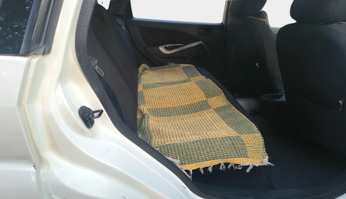 2010 Ford Figo TITANIUM 1.4 DIESEL, Diesel, Manual, 94,992 km, interior