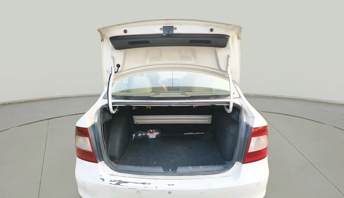 2013 Skoda Rapid AMBITION 1.6 TDI CR MT, Diesel, Manual, 1,12,880 km, exterior