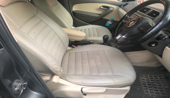 2013 Volkswagen Vento HIGHLINE DIESEL 1.6, Diesel, Manual, 99,749 km, interior