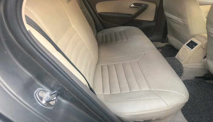 2013 Volkswagen Vento HIGHLINE DIESEL 1.6, Diesel, Manual, 99,749 km, interior