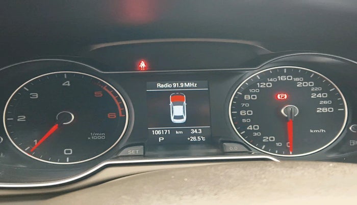 2013 Audi A4 2.0 TDI, Diesel, Automatic, 1,06,171 km, interior