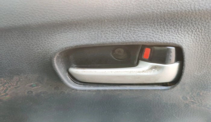 2013 Maruti Wagon R 1.0 VXI, Petrol, Manual, 1,65,992 km, interior