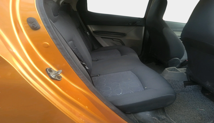 2016 Tata Tiago XT DIESEL, Diesel, Manual, 1,00,705 km, interior