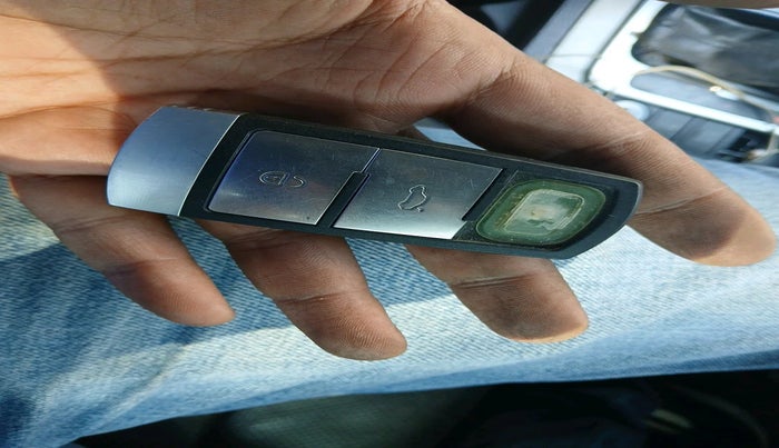 2011 Volkswagen Passat 2.0 PD DSG, Diesel, Automatic, 1,56,189 km, interior