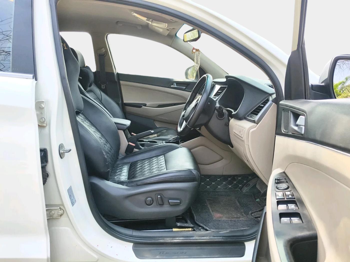 2017 Hyundai Tucson GLS 2WD AT DIESEL, Diesel, Automatic, 98,320 km, interior