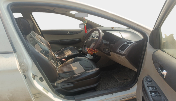 2012 Hyundai i20 SPORTZ 1.4 CRDI, Diesel, Manual, 93,382 km, interior