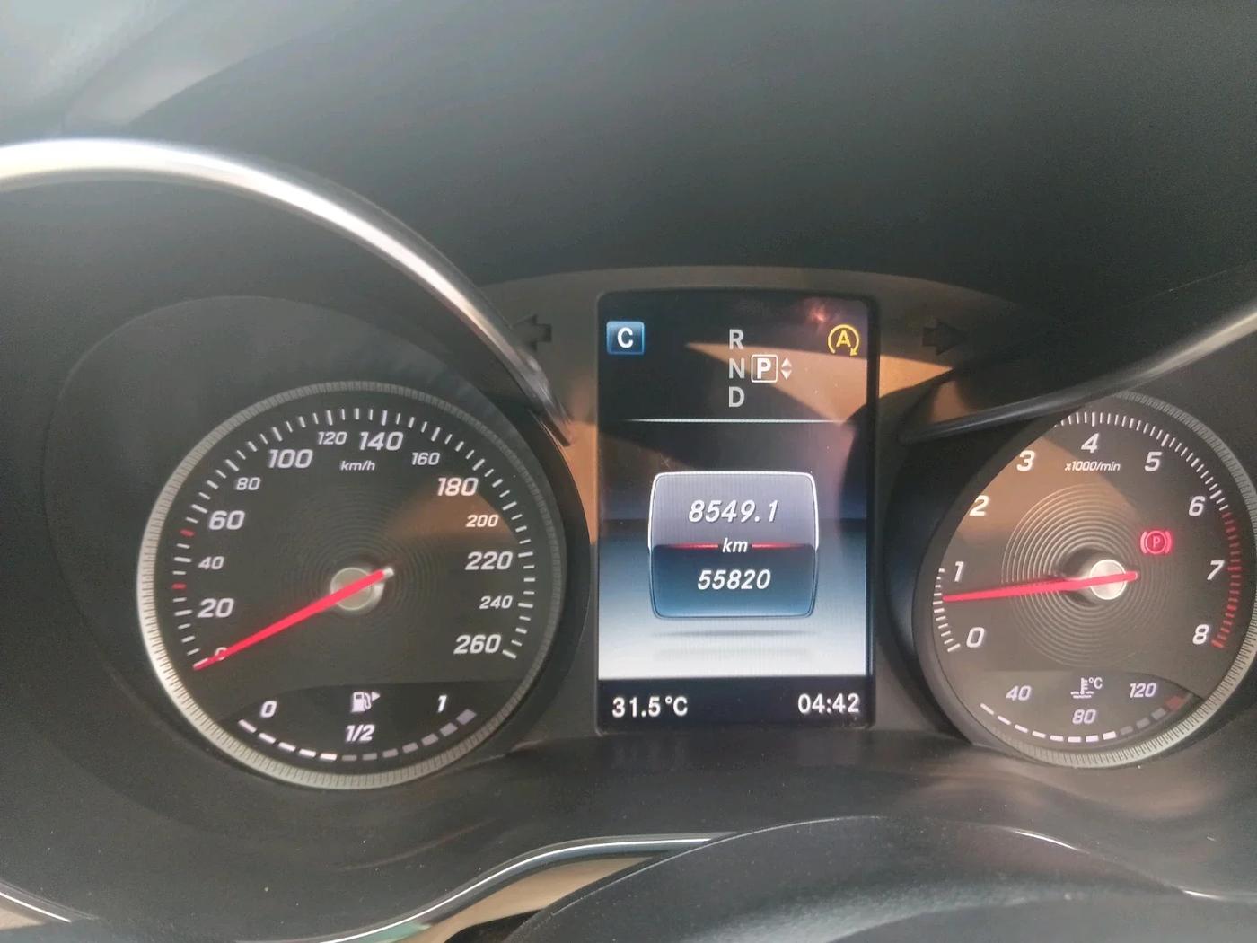 2014 Mercedes Benz C Class C 200 AVANTGARDE, Petrol, Automatic, 55,820 km, interior