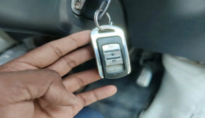 2015 Maruti Eeco 5 STR WITH A/C+HTR, Petrol, Manual, 1,06,366 km, interior