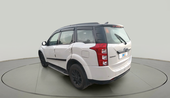 2016 Mahindra XUV500 W10 AT, Diesel, Automatic, 1,35,504 km, exterior
