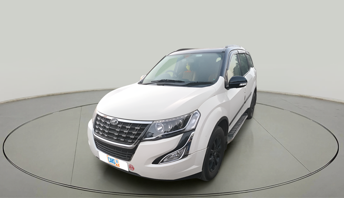 2016 Mahindra XUV500 W10 AT, Diesel, Automatic, 1,35,504 km, exterior