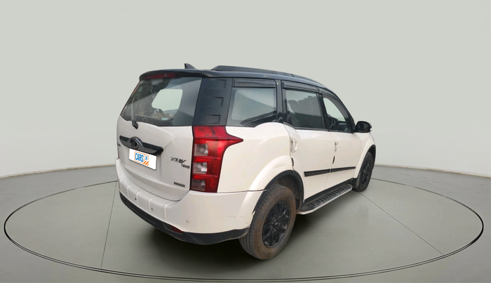2016 Mahindra XUV500 W10 AT, Diesel, Automatic, 1,35,504 km, exterior