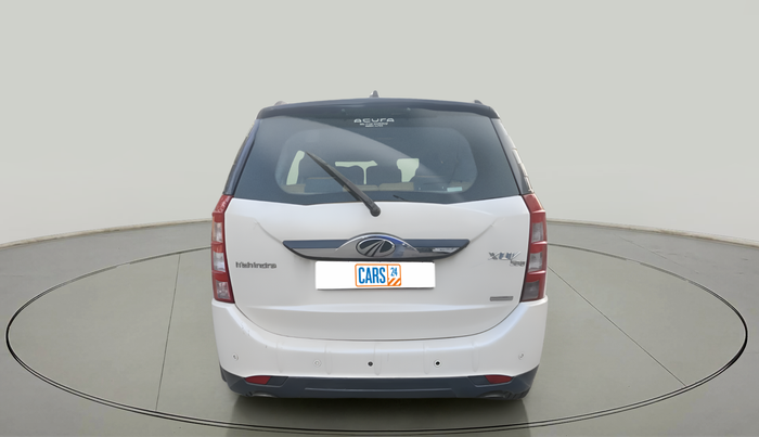 2016 Mahindra XUV500 W10 AT, Diesel, Automatic, 1,35,504 km, exterior