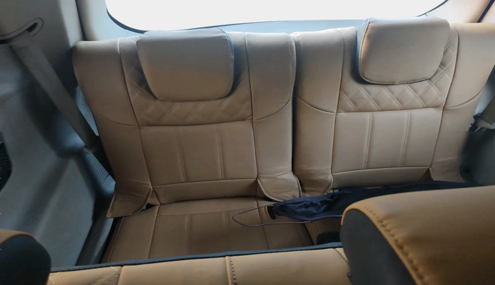 2016 Mahindra XUV500 W10 AT, Diesel, Automatic, 1,35,504 km, interior