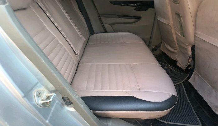 2015 Mahindra Kuv100 K6 D 6 STR, Diesel, Manual, 70,063 km, interior