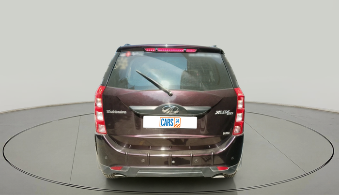 2017 Mahindra XUV500 W6, Diesel, Manual, 67,973 km, exterior