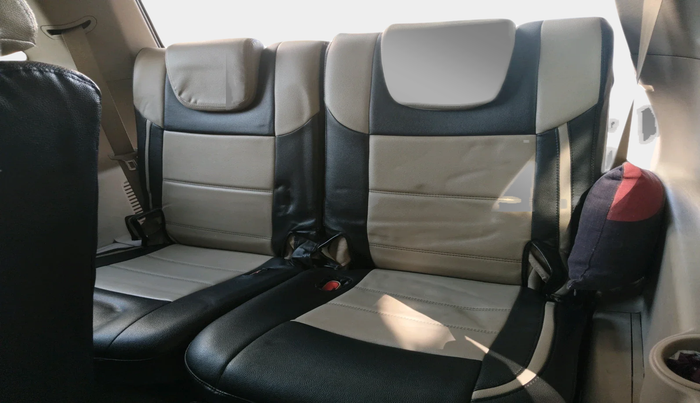 2017 Mahindra XUV500 W6, Diesel, Manual, 67,973 km, interior