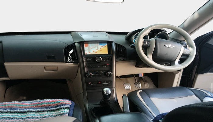 2017 Mahindra XUV500 W6, Diesel, Manual, 67,973 km, interior
