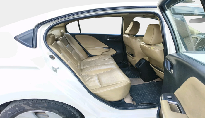 2014 Honda City 1.5L I-DTEC VX, Diesel, Manual, 1,20,419 km, interior