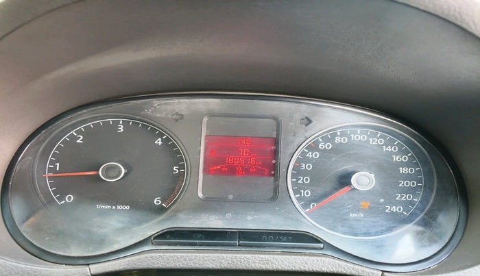 2013 Volkswagen Vento HIGHLINE DIESEL 1.6, Diesel, Manual, 1,80,516 km, interior