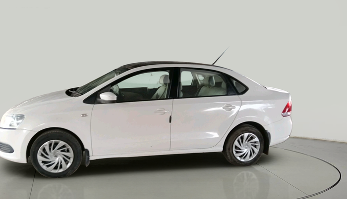 2011 Volkswagen Vento TRENDLINE 1.6, Petrol, Manual, 1,18,201 km, exterior