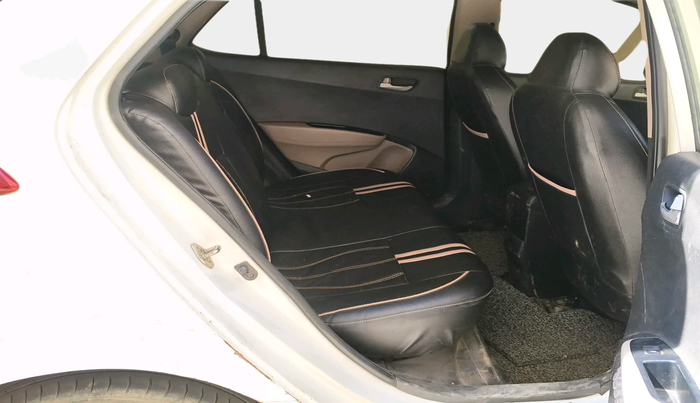 2014 Hyundai Grand i10 SPORTZ 1.2 KAPPA VTVT, Petrol, Manual, 1,50,062 km, interior