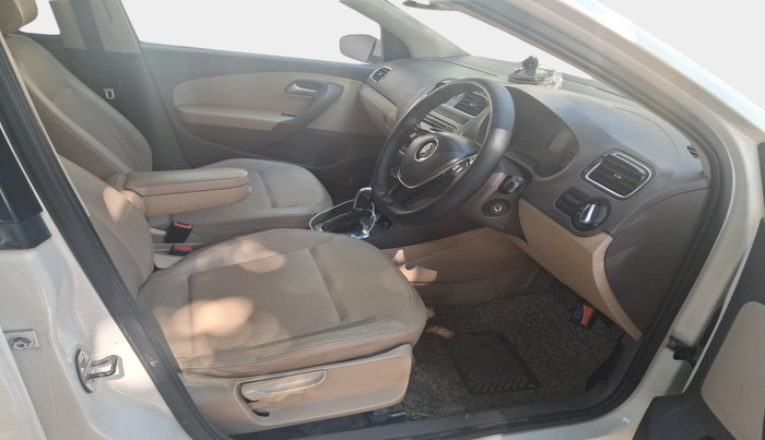 2016 Volkswagen Vento HIGHLINE 1.5 AT, Diesel, Automatic, 94,772 km, interior