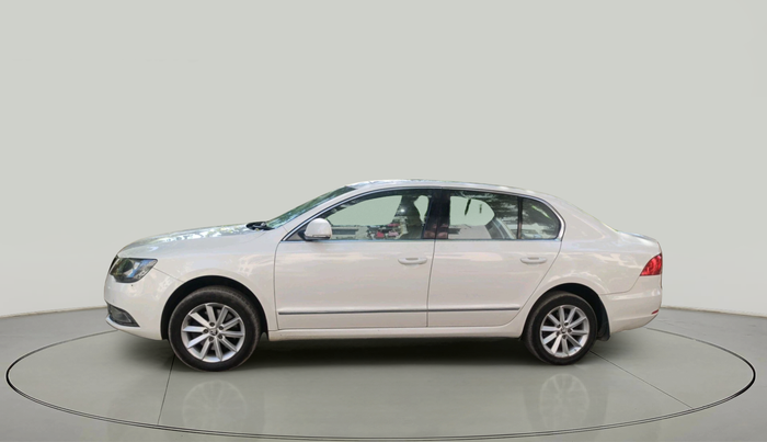 2014 Skoda Superb ELEGANCE 2.0 TDI CR AT, Diesel, Automatic, 1,19,430 km, exterior