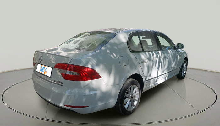 2014 Skoda Superb ELEGANCE 2.0 TDI CR AT, Diesel, Automatic, 1,19,430 km, exterior