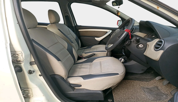 2013 Renault Duster 85 PS RXL DIESEL (OPT), Diesel, Manual, 1,19,823 km, interior