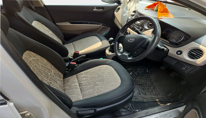 2014 Hyundai Grand i10 SPORTZ 1.2 KAPPA VTVT, Petrol, Manual, 1,53,764 km, interior