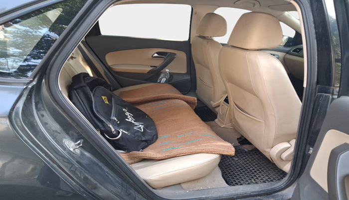 2016 Volkswagen Vento HIGHLINE 1.5 AT, Diesel, Automatic, 94,930 km, interior