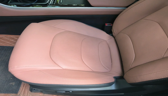 2025 MG HECTOR PLUS SHARP PRO 1.5 PETROL TURBO CVT 6 STR, Petrol, Automatic, 1,113 km, interior