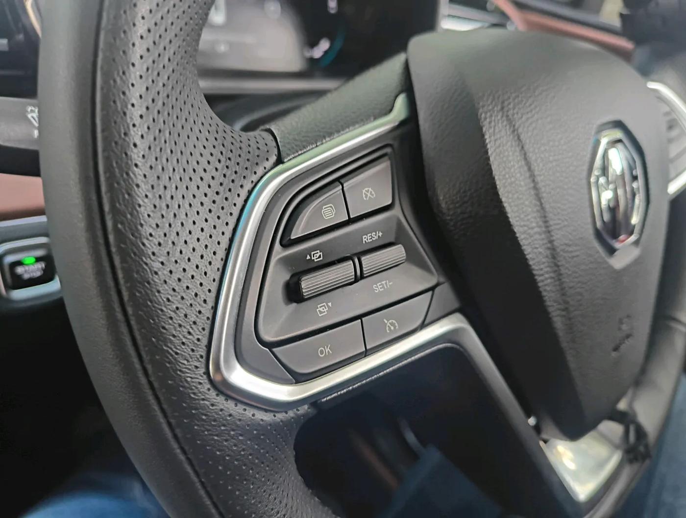 2025 MG HECTOR PLUS SHARP PRO 1.5 PETROL TURBO CVT 6 STR, Petrol, Automatic, 1,113 km, interior