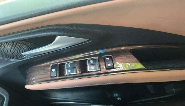 2025 MG HECTOR PLUS SHARP PRO 1.5 PETROL TURBO CVT 6 STR, Petrol, Automatic, 1,113 km, interior